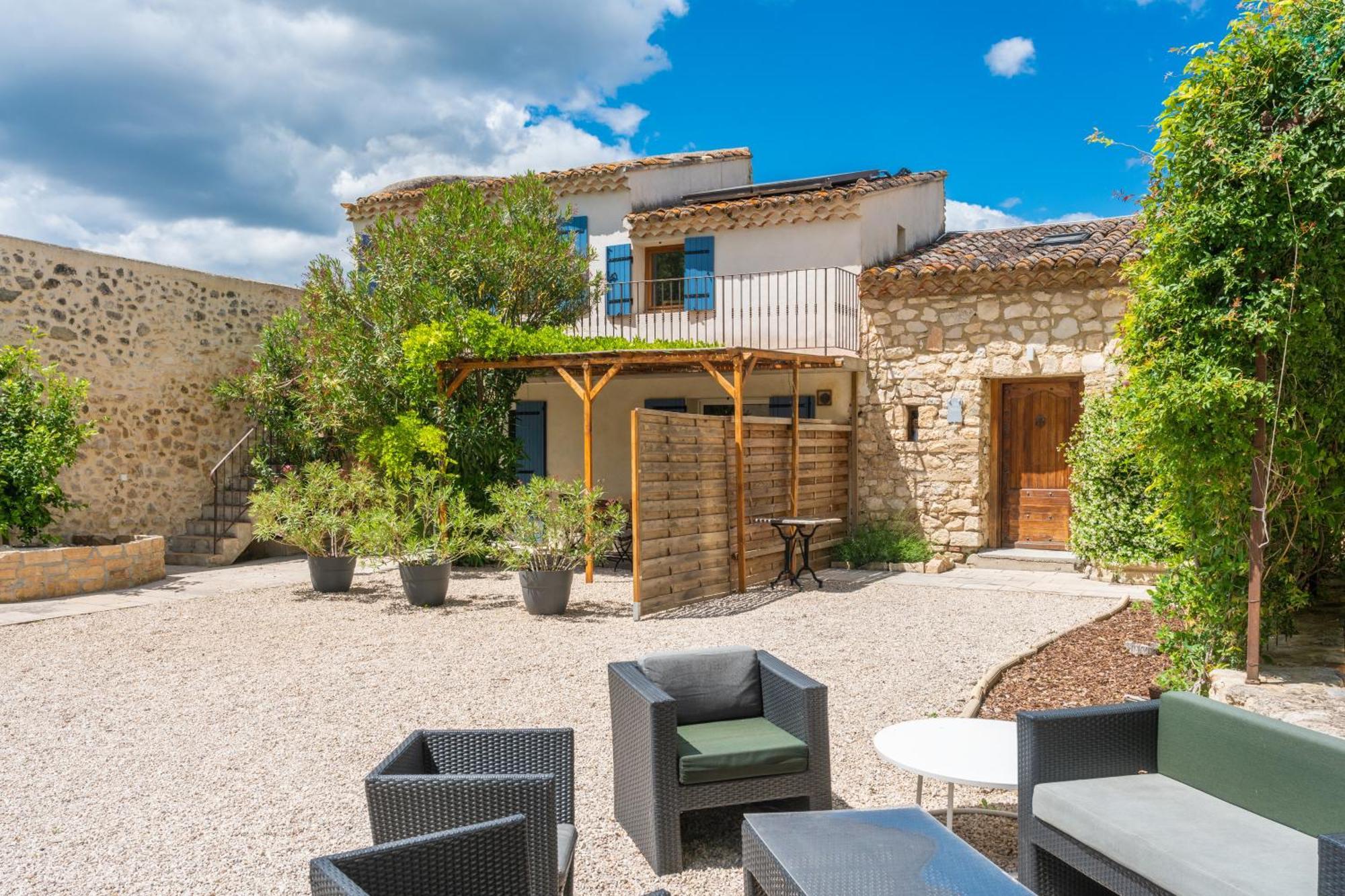 Le Mas De La Vincane Pernes-les-Fontaines Exterior photo