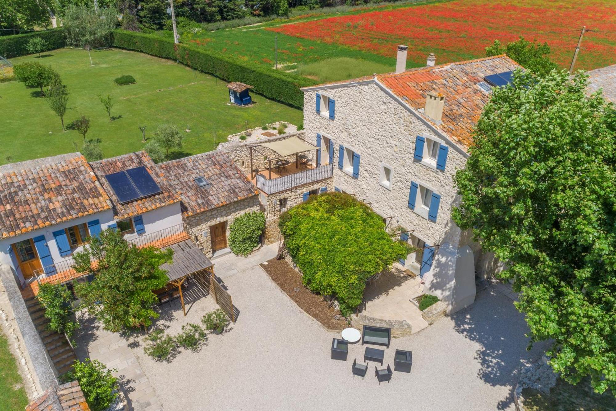 Le Mas De La Vincane Pernes-les-Fontaines Exterior photo