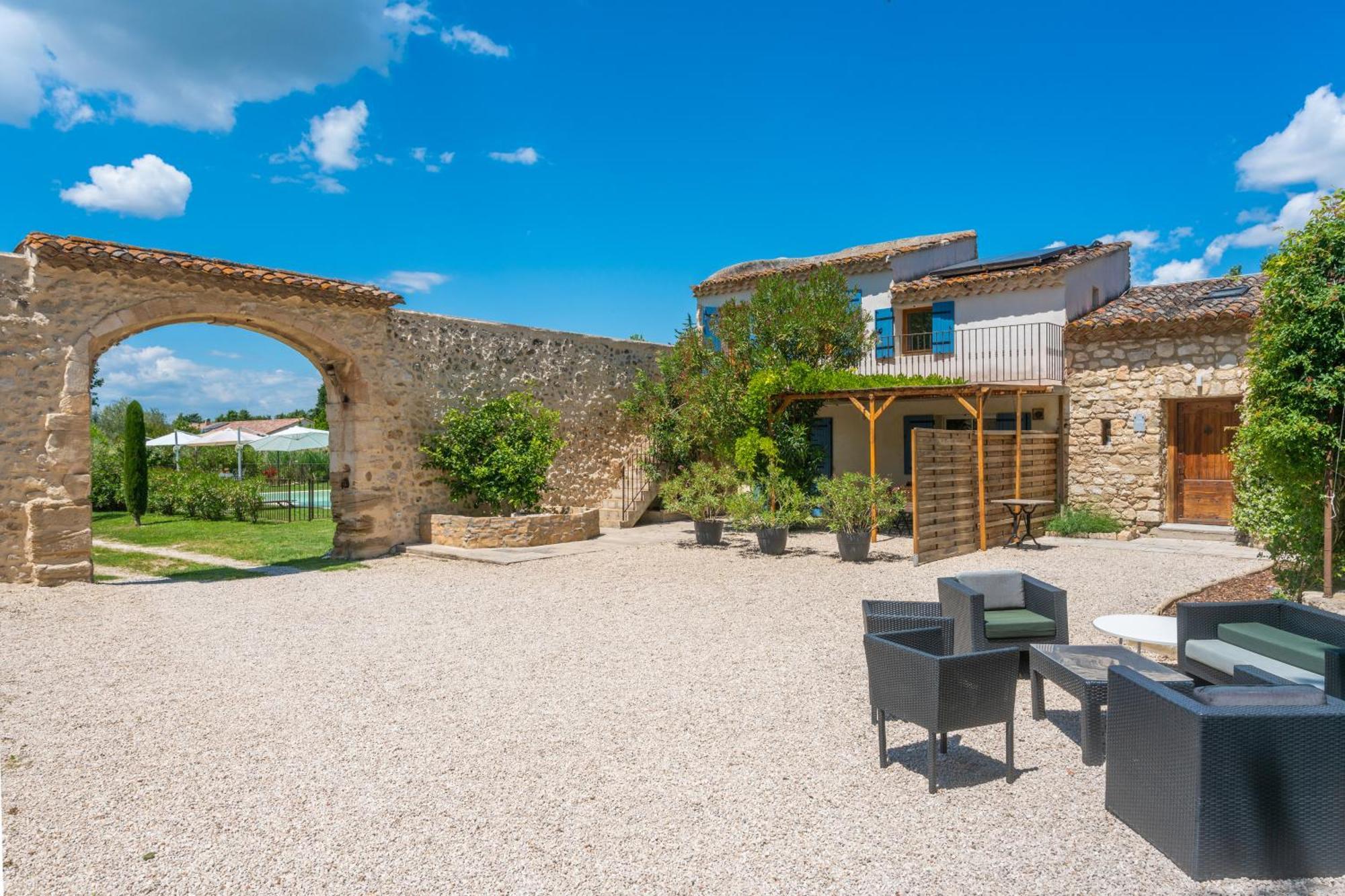 Le Mas De La Vincane Pernes-les-Fontaines Exterior photo